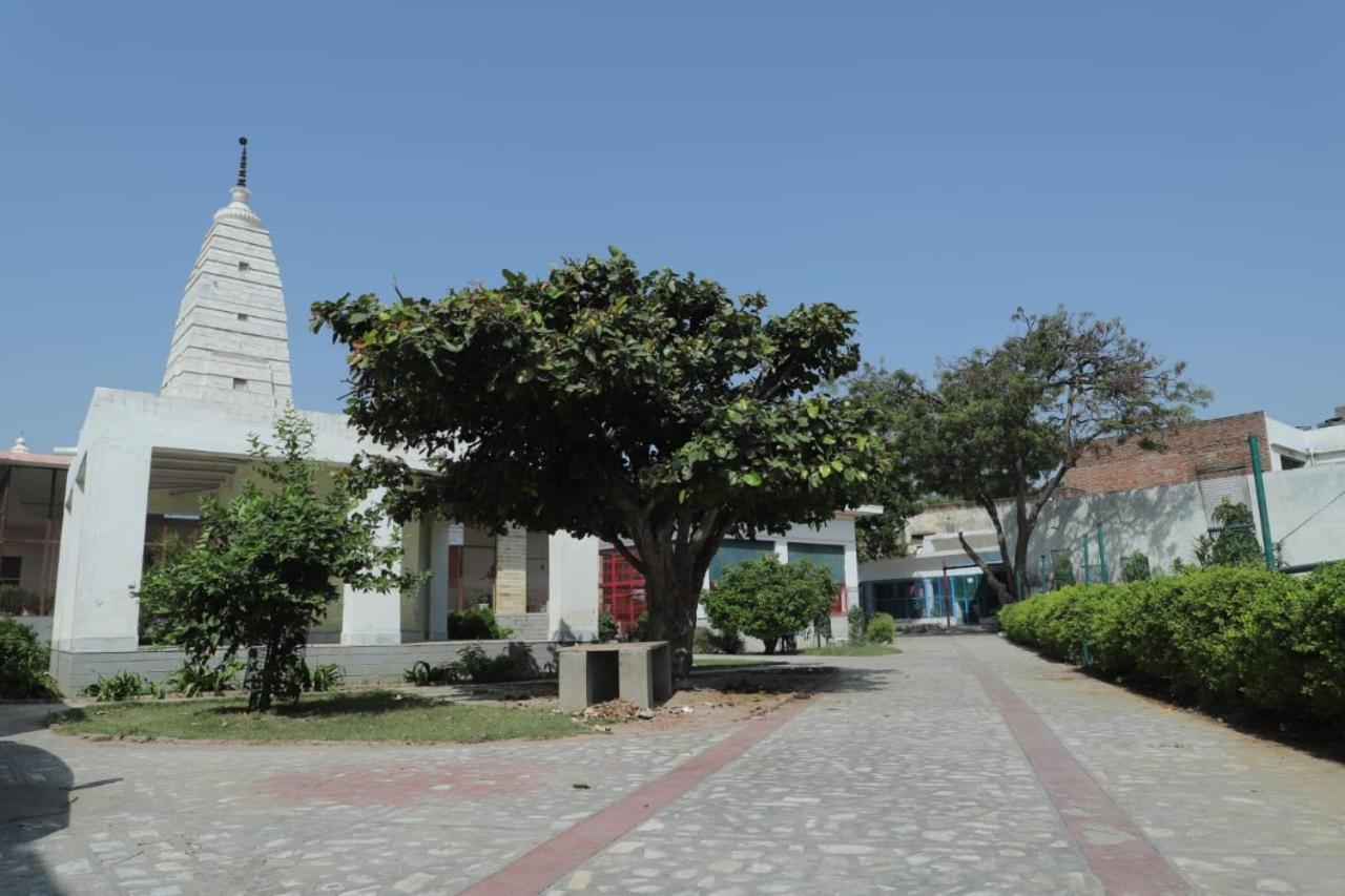 Radha Madhav Ashram Vrindāvan Zewnętrze zdjęcie